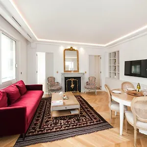 Luxury Montaigne Appartement